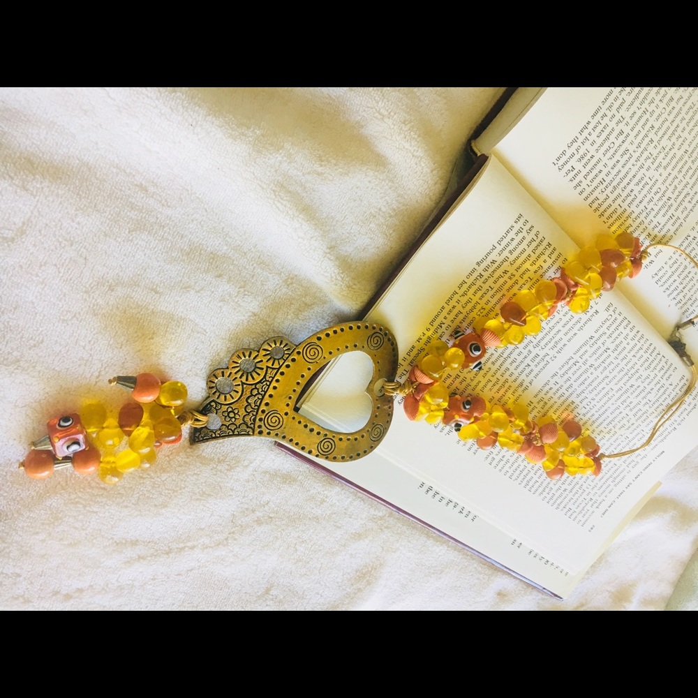 Women beautiful necklace!